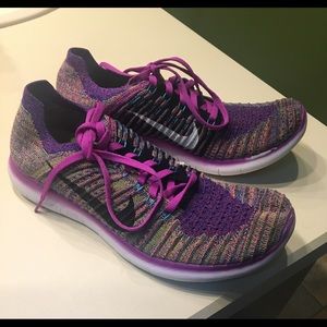 Like new Nike Free RN Flyknit shoes size 9